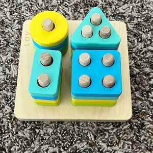 LOVEVERY sort and stack peg puzzle from the enthusiast play kit months 28-30